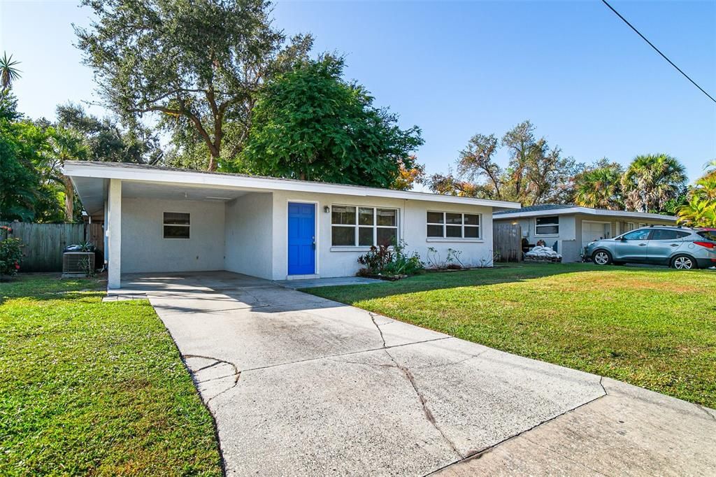 合同活跃: $349,000 (2 贝兹, 2 浴室, 1103 平方英尺)