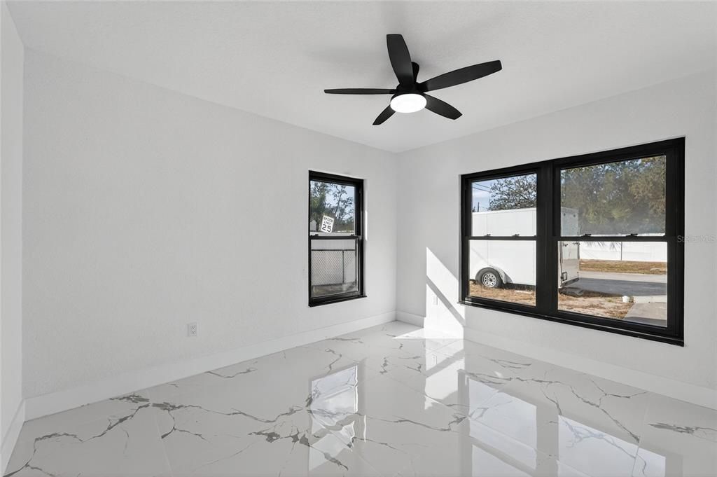 For Sale: $550,000 (7 beds, 6 baths, 2998 Square Feet)