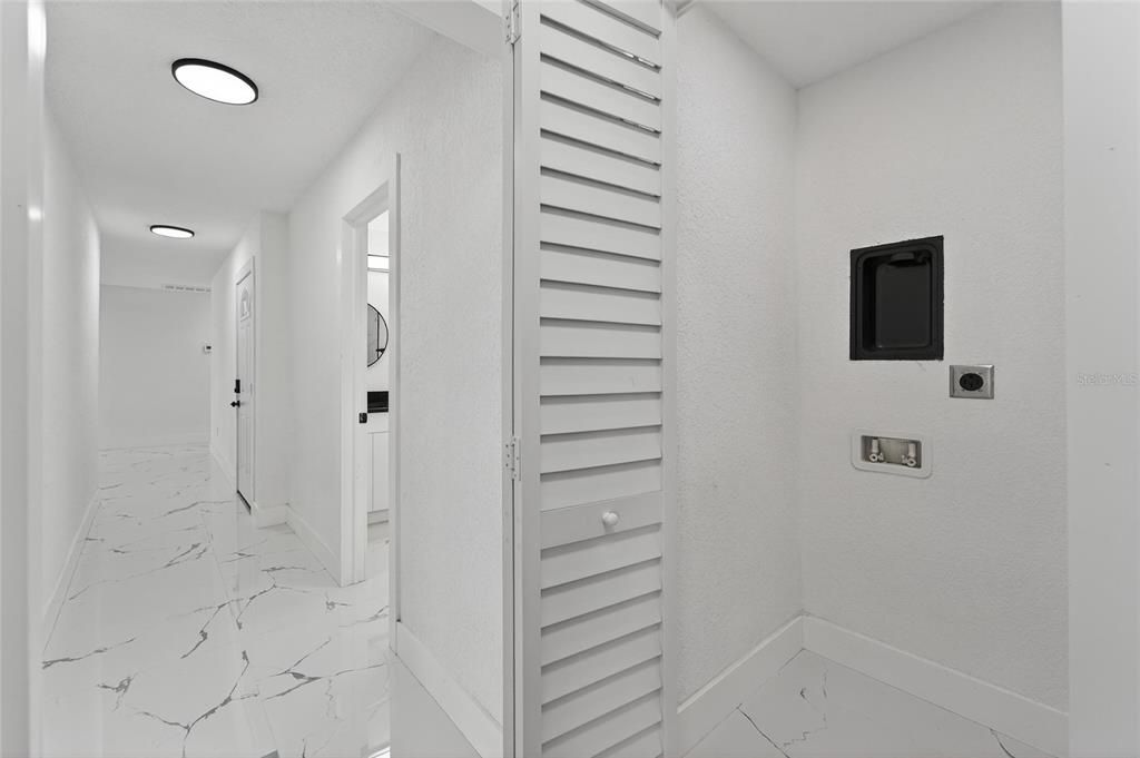 For Sale: $550,000 (7 beds, 6 baths, 2998 Square Feet)