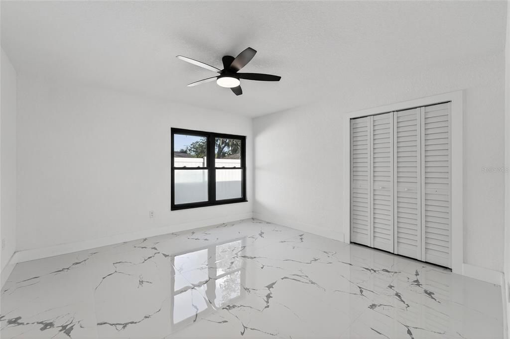 For Sale: $550,000 (7 beds, 6 baths, 2998 Square Feet)