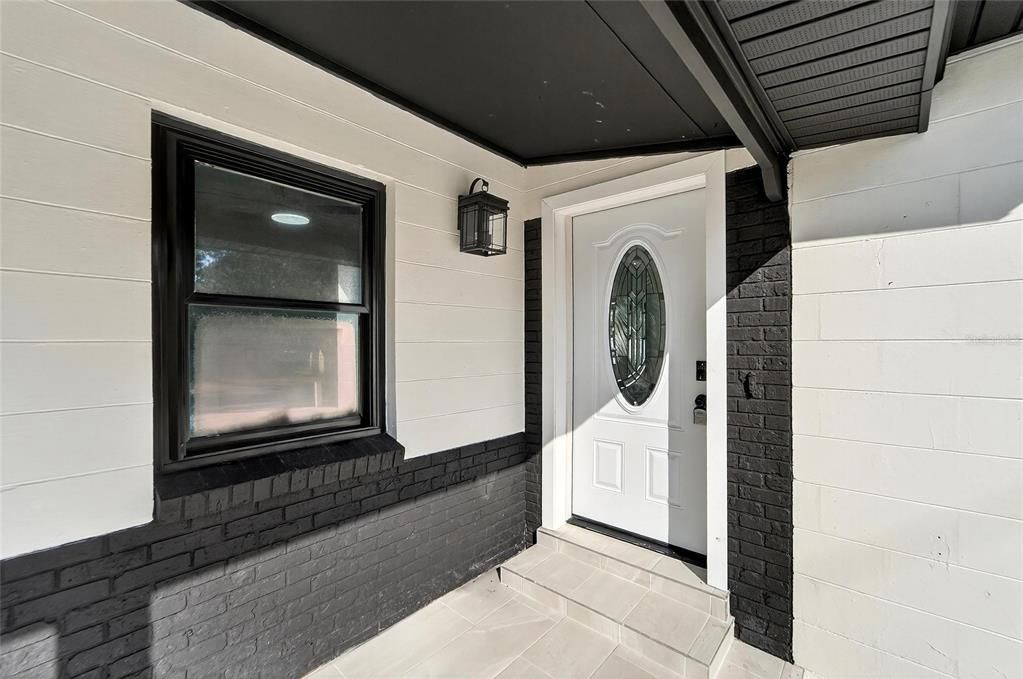 For Sale: $550,000 (7 beds, 6 baths, 2998 Square Feet)