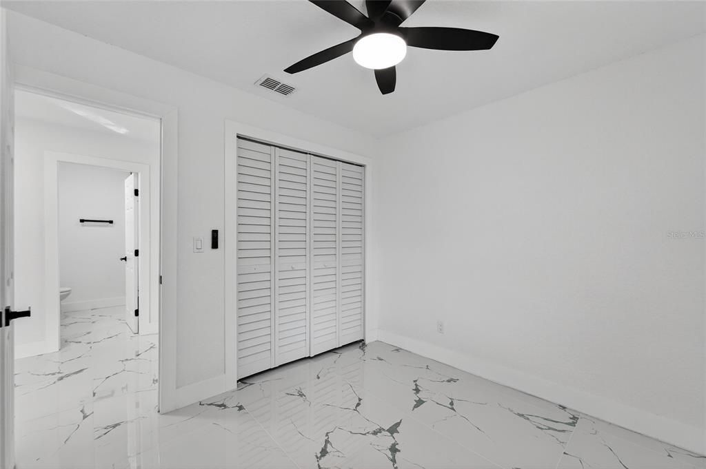 For Sale: $550,000 (7 beds, 6 baths, 2998 Square Feet)