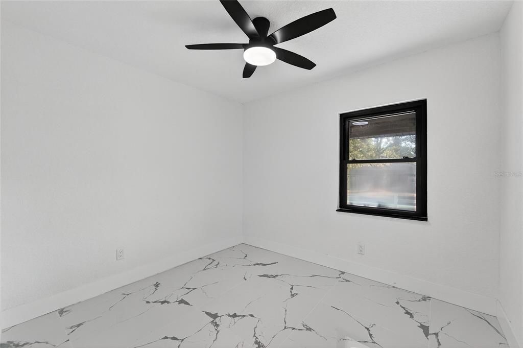 For Sale: $550,000 (7 beds, 6 baths, 2998 Square Feet)