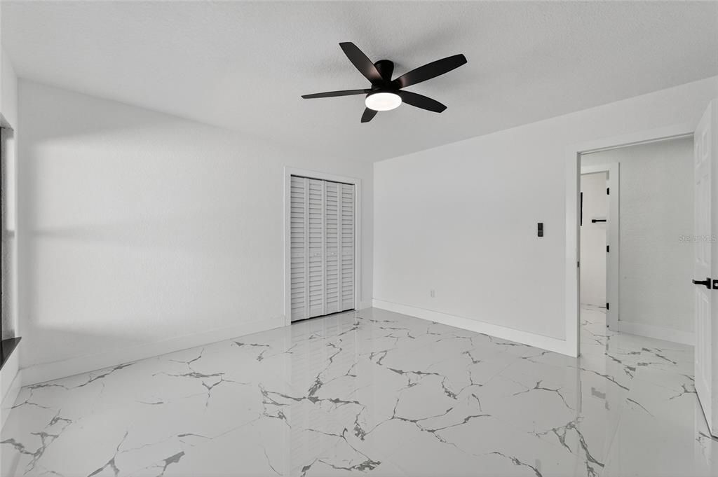 For Sale: $550,000 (7 beds, 6 baths, 2998 Square Feet)