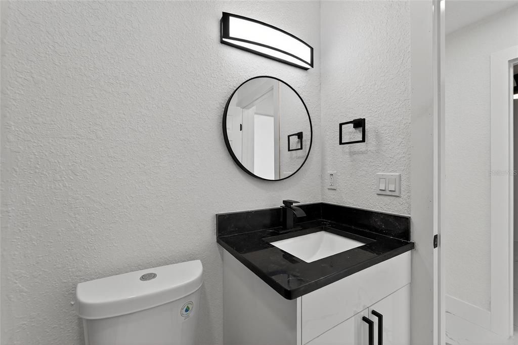 For Sale: $550,000 (7 beds, 6 baths, 2998 Square Feet)