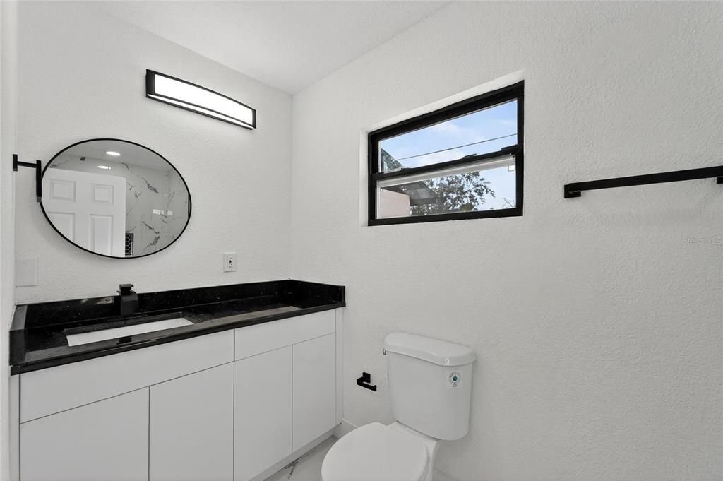 For Sale: $550,000 (7 beds, 6 baths, 2998 Square Feet)