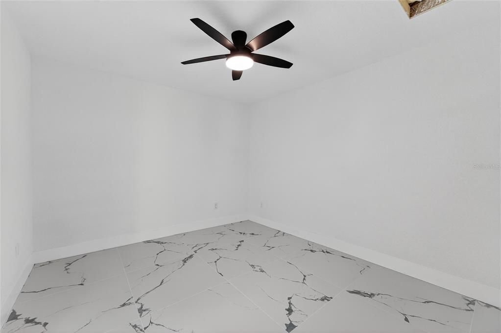 For Sale: $550,000 (7 beds, 6 baths, 2998 Square Feet)