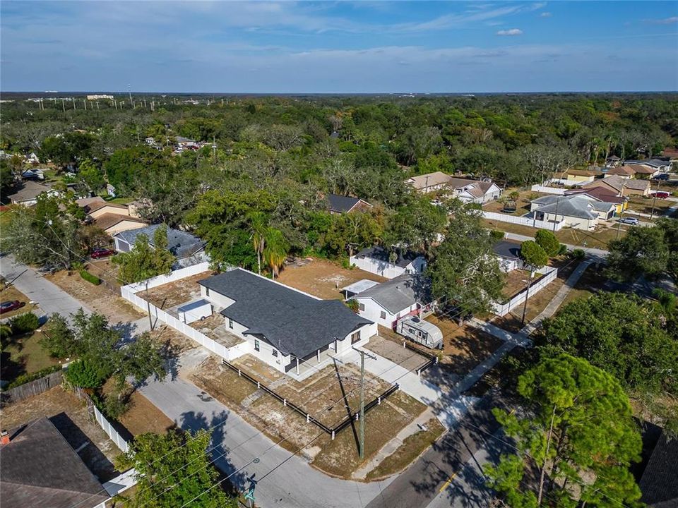 For Sale: $550,000 (7 beds, 6 baths, 2998 Square Feet)