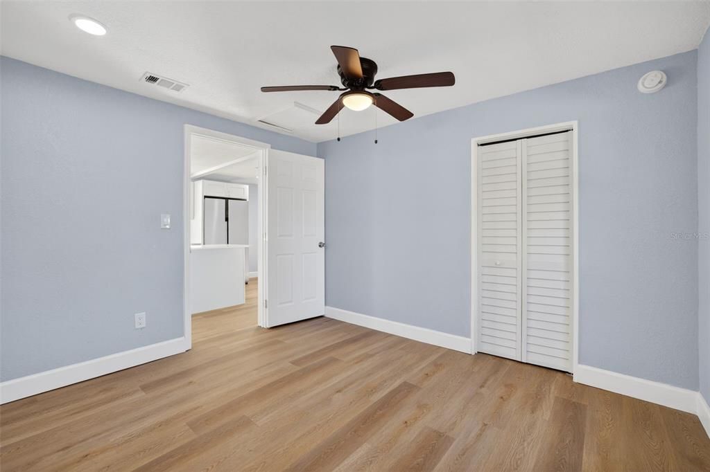 На продажу: $239,000 (3 спален, 1 ванн, 856 Квадратных фут)