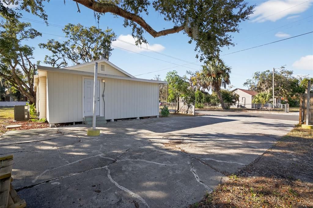 На продажу: $239,000 (3 спален, 1 ванн, 856 Квадратных фут)