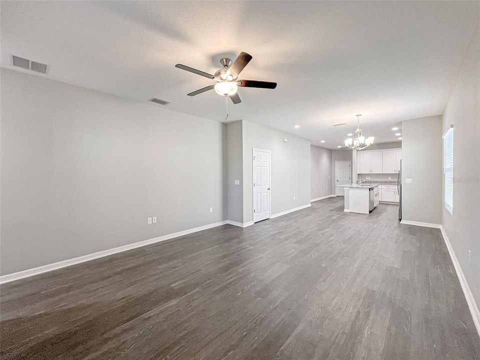 En Renta: $2,800 (3 camas, 2 baños, 1560 Pies cuadrados)