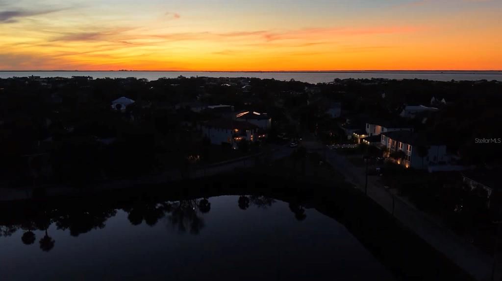 На продажу: $850,000 (3 спален, 2 ванн, 1590 Квадратных фут)