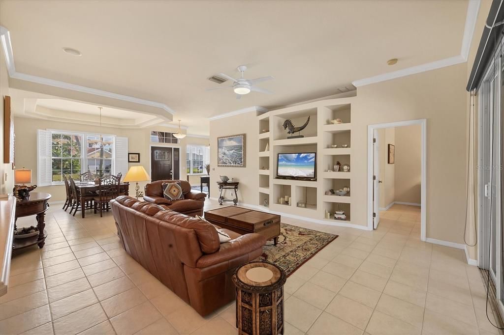 For Sale: $699,000 (3 beds, 2 baths, 1999 Square Feet)