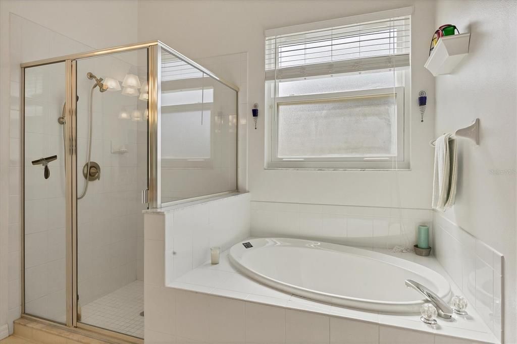 For Sale: $699,000 (3 beds, 2 baths, 1999 Square Feet)