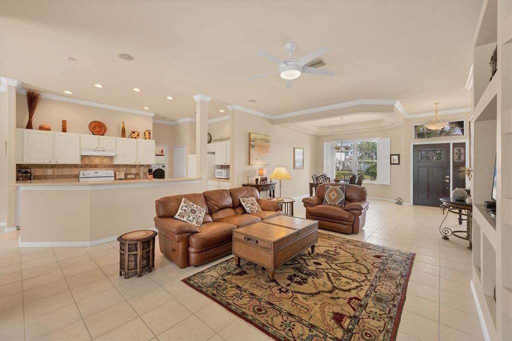 For Sale: $699,000 (3 beds, 2 baths, 1999 Square Feet)