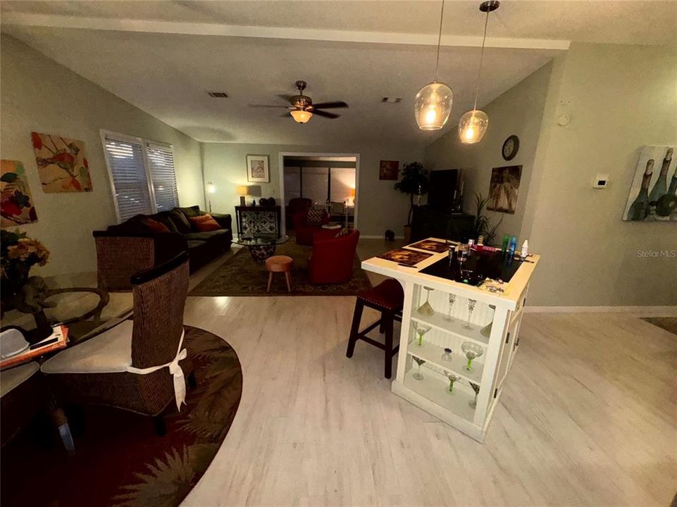 En Venta: $181,000 (2 camas, 2 baños, 1191 Pies cuadrados)