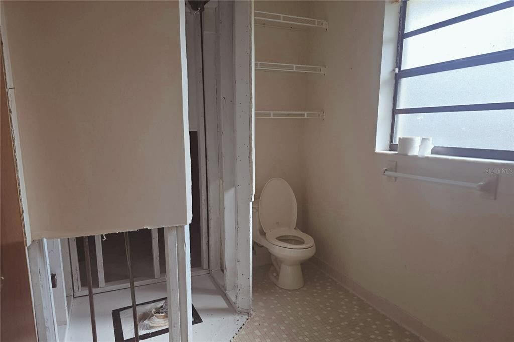 Active With Contract: $224,900 (3 beds, 2 baths, 1534 Square Feet)