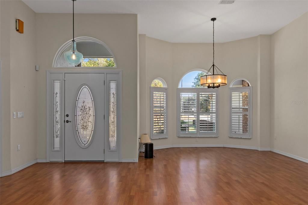 待售: $550,000 (3 贝兹, 2 浴室, 2281 平方英尺)