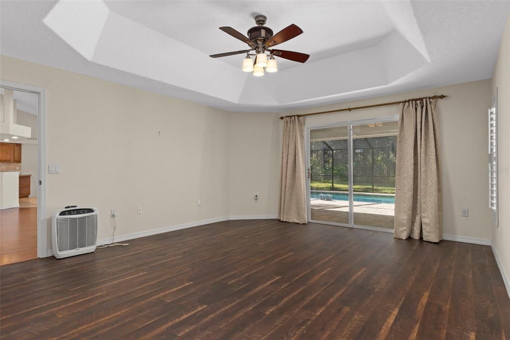 待售: $550,000 (3 贝兹, 2 浴室, 2281 平方英尺)