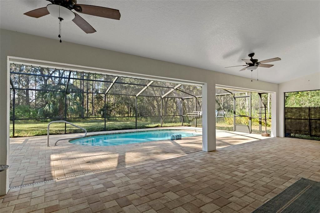 待售: $550,000 (3 贝兹, 2 浴室, 2281 平方英尺)