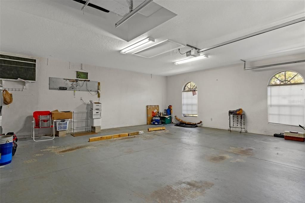 待售: $550,000 (3 贝兹, 2 浴室, 2281 平方英尺)