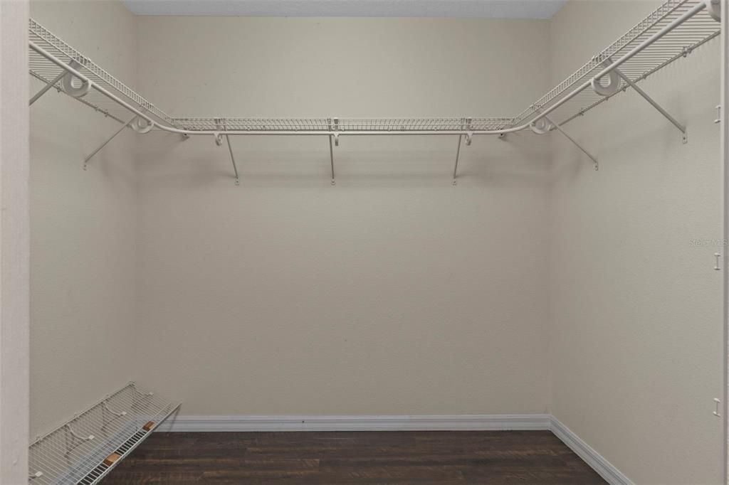 待售: $550,000 (3 贝兹, 2 浴室, 2281 平方英尺)