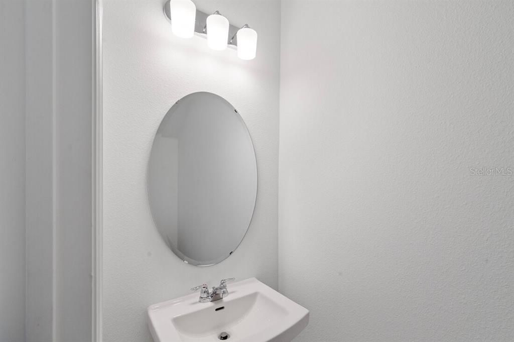 На продажу: $279,584 (3 спален, 2 ванн, 1558 Квадратных фут)