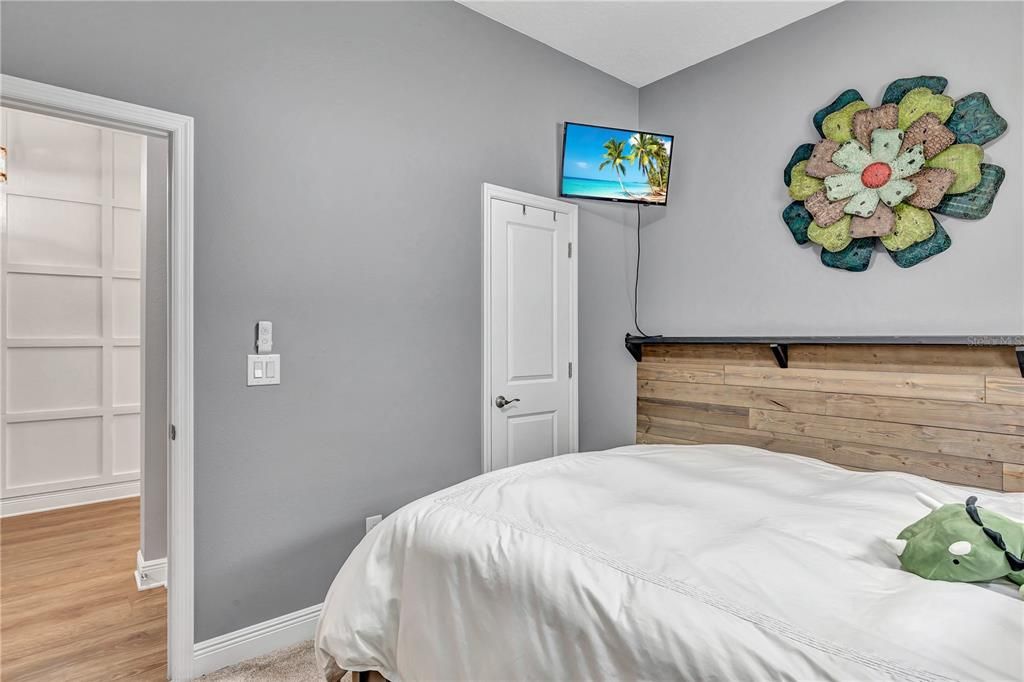 For Rent: $3,250 (3 beds, 2 baths, 1868 Square Feet)