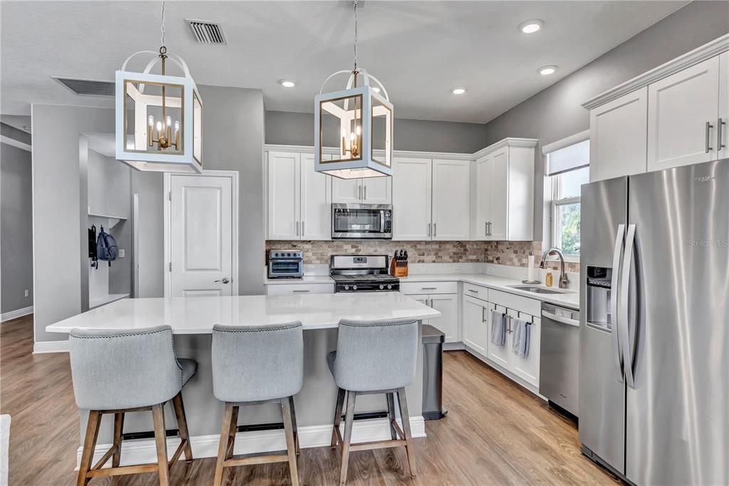 For Rent: $3,250 (3 beds, 2 baths, 1868 Square Feet)