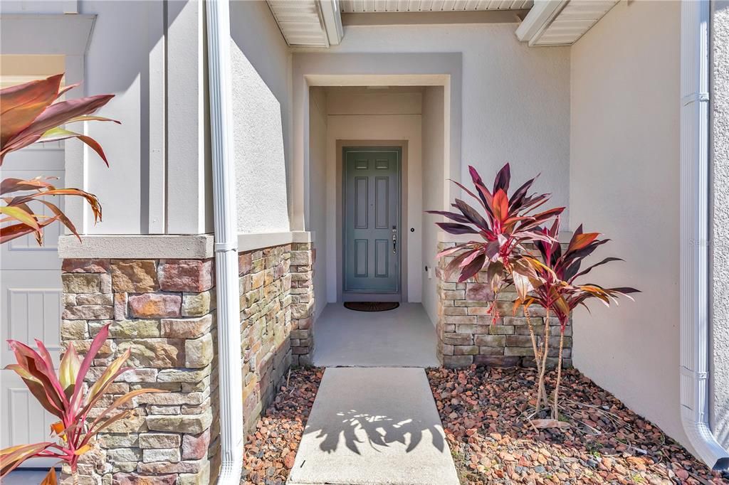 For Rent: $3,250 (3 beds, 2 baths, 1868 Square Feet)