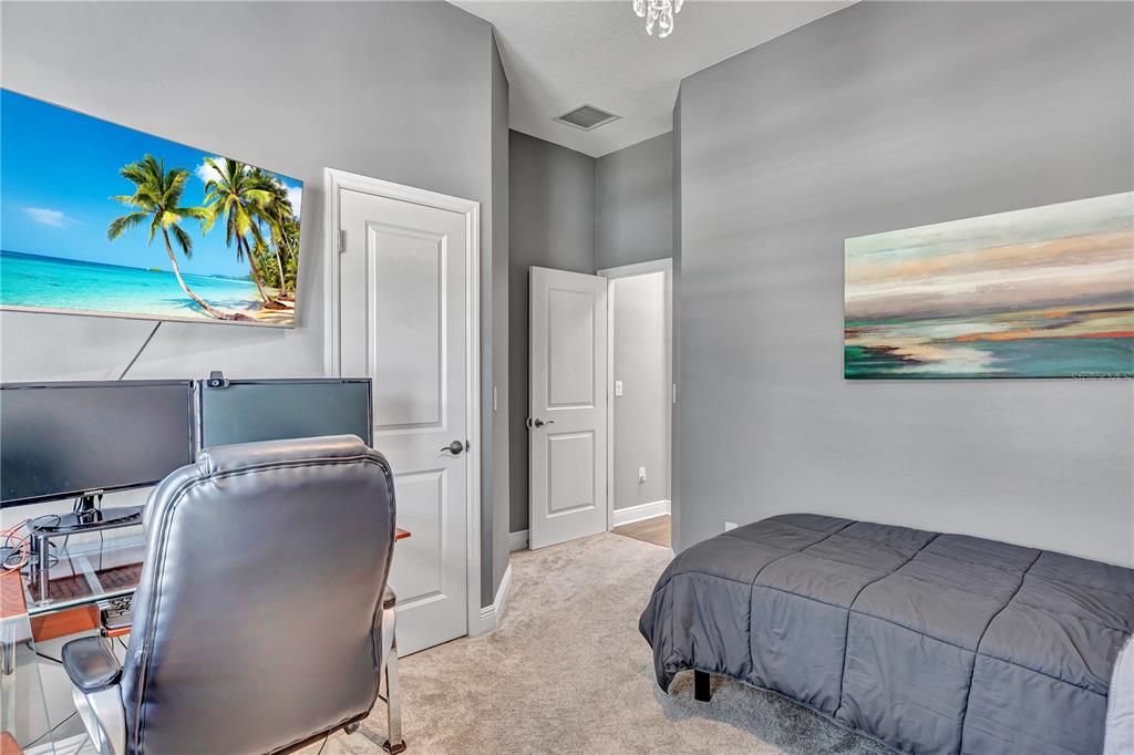 For Rent: $3,250 (3 beds, 2 baths, 1868 Square Feet)