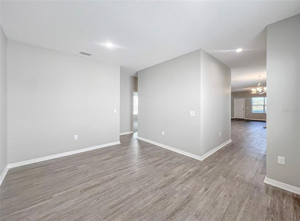 For Rent: $3,100 (3 beds, 2 baths, 1837 Square Feet)