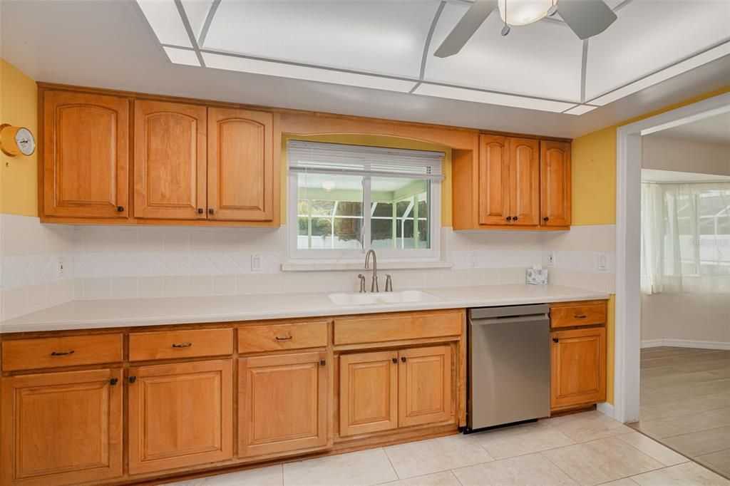 For Sale: $599,000 (3 beds, 2 baths, 1792 Square Feet)