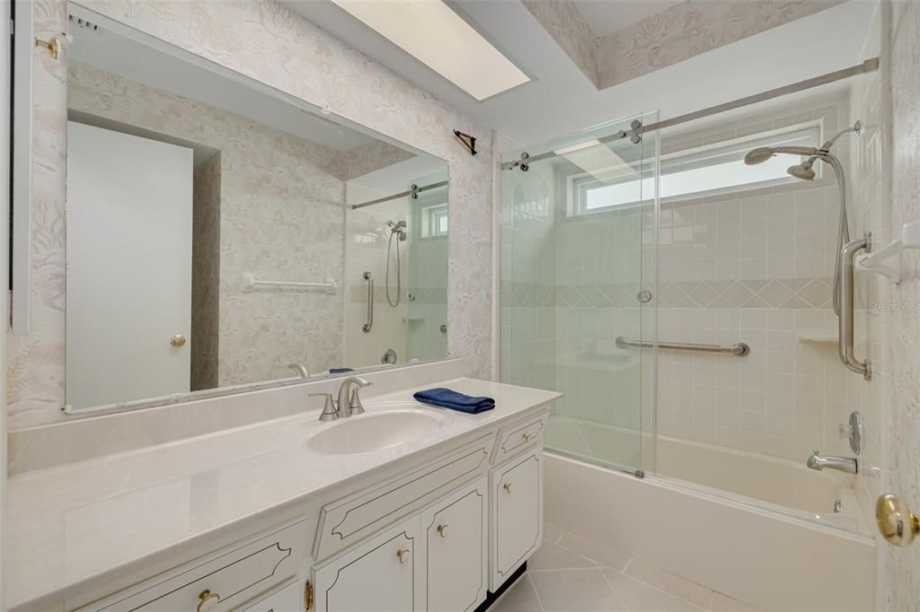 For Sale: $599,000 (3 beds, 2 baths, 1792 Square Feet)