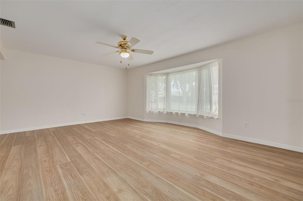 For Sale: $599,000 (3 beds, 2 baths, 1792 Square Feet)