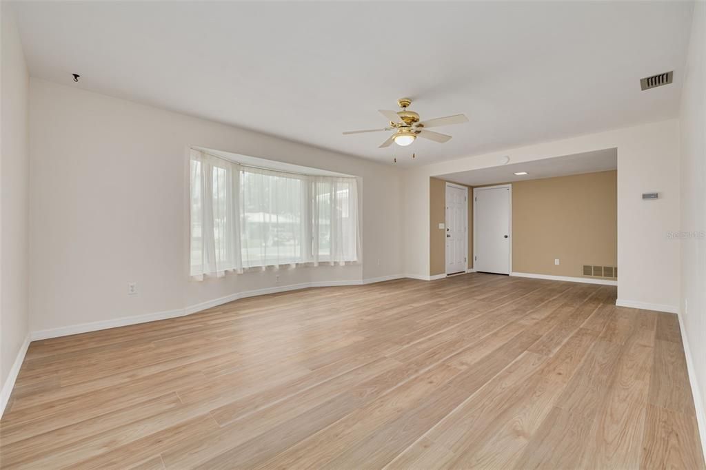 For Sale: $599,000 (3 beds, 2 baths, 1792 Square Feet)