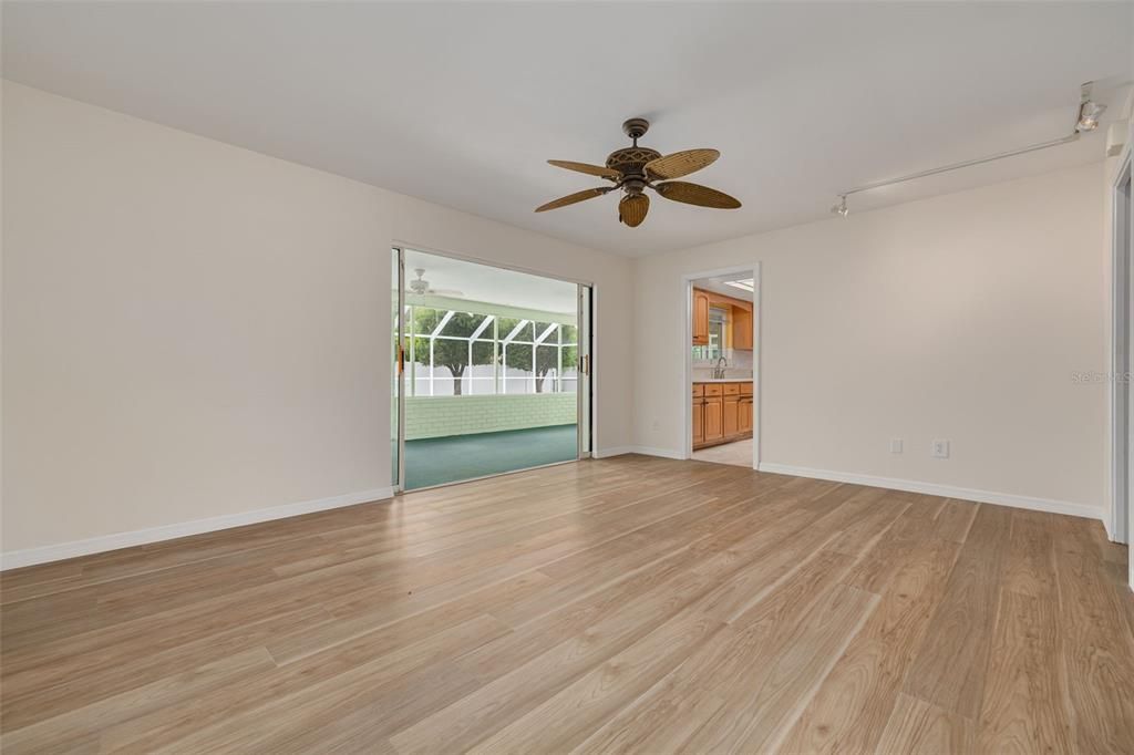 For Sale: $599,000 (3 beds, 2 baths, 1792 Square Feet)