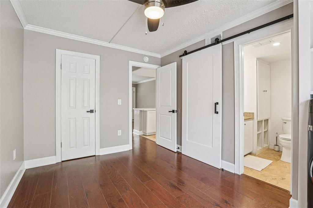 待售: $130,000 (1 贝兹, 1 浴室, 496 平方英尺)