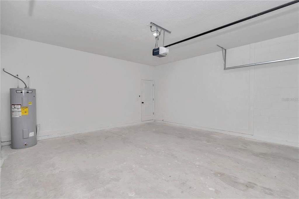 出租: $2,000 (4 贝兹, 2 浴室, 1774 平方英尺)