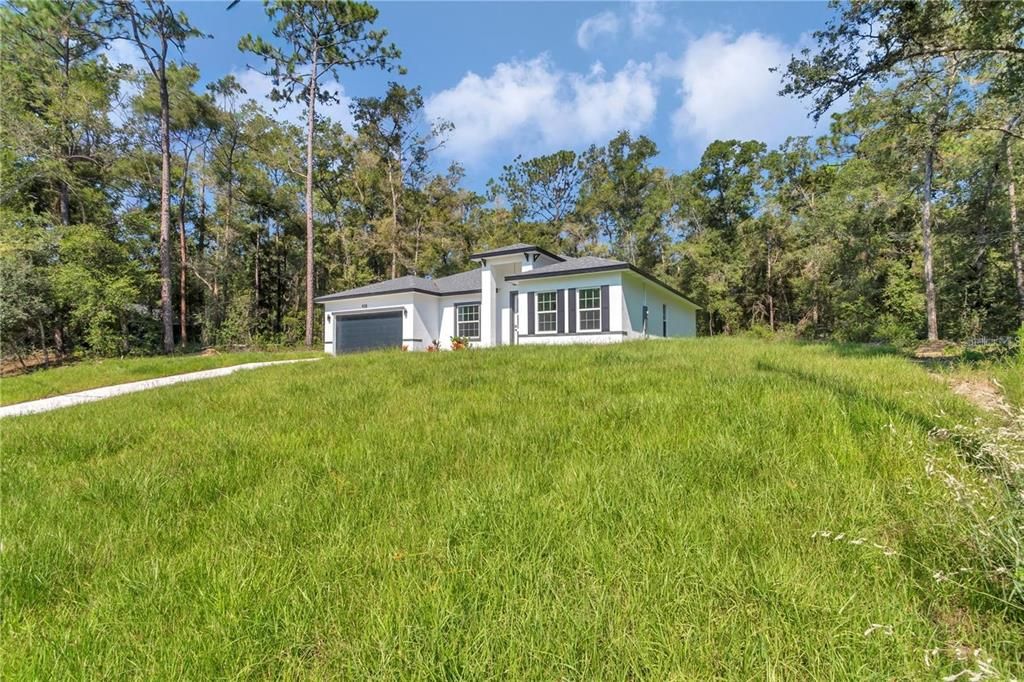 出租: $2,000 (4 贝兹, 2 浴室, 1774 平方英尺)