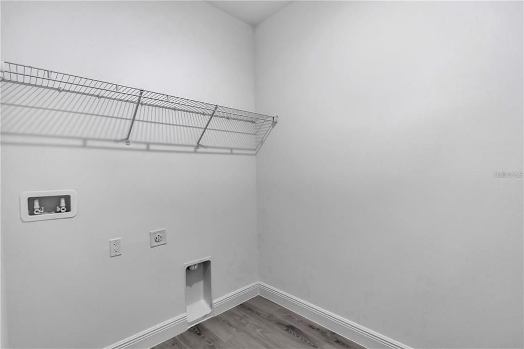 出租: $2,000 (4 贝兹, 2 浴室, 1774 平方英尺)