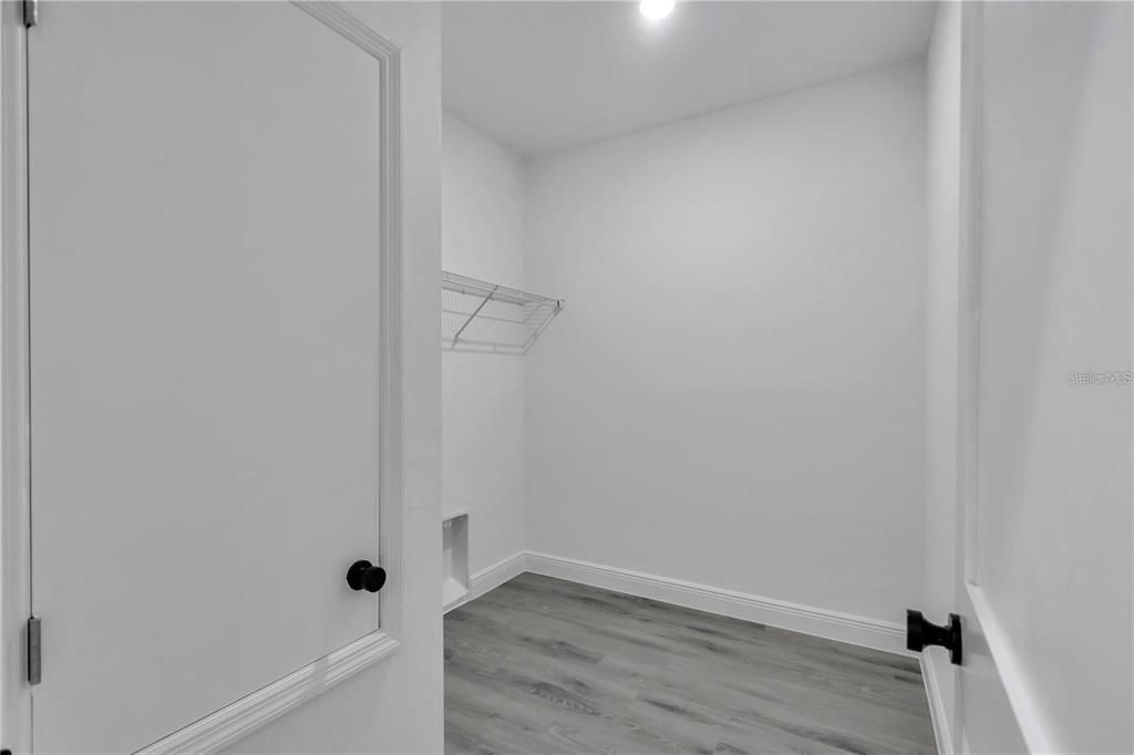 出租: $2,000 (4 贝兹, 2 浴室, 1774 平方英尺)