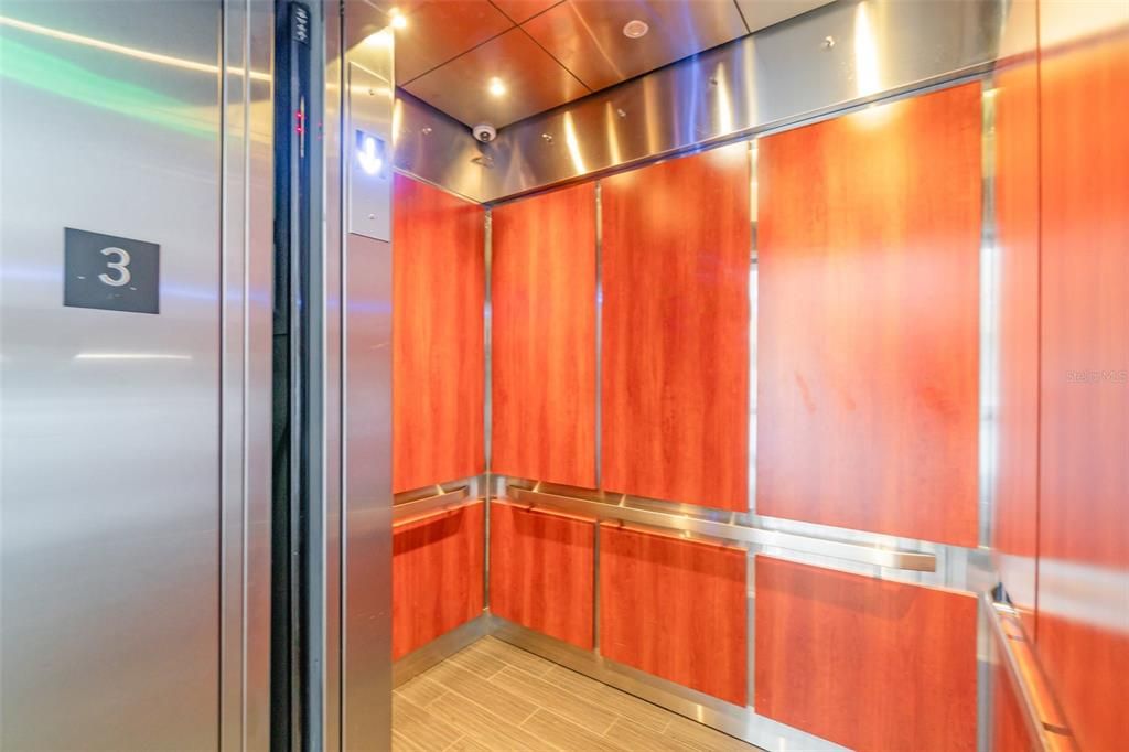 For Sale: $300,000 (3 beds, 2 baths, 1775 Square Feet)