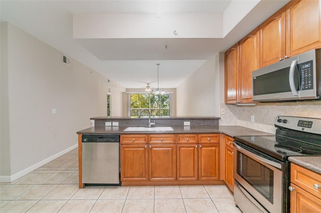 For Sale: $300,000 (3 beds, 2 baths, 1775 Square Feet)