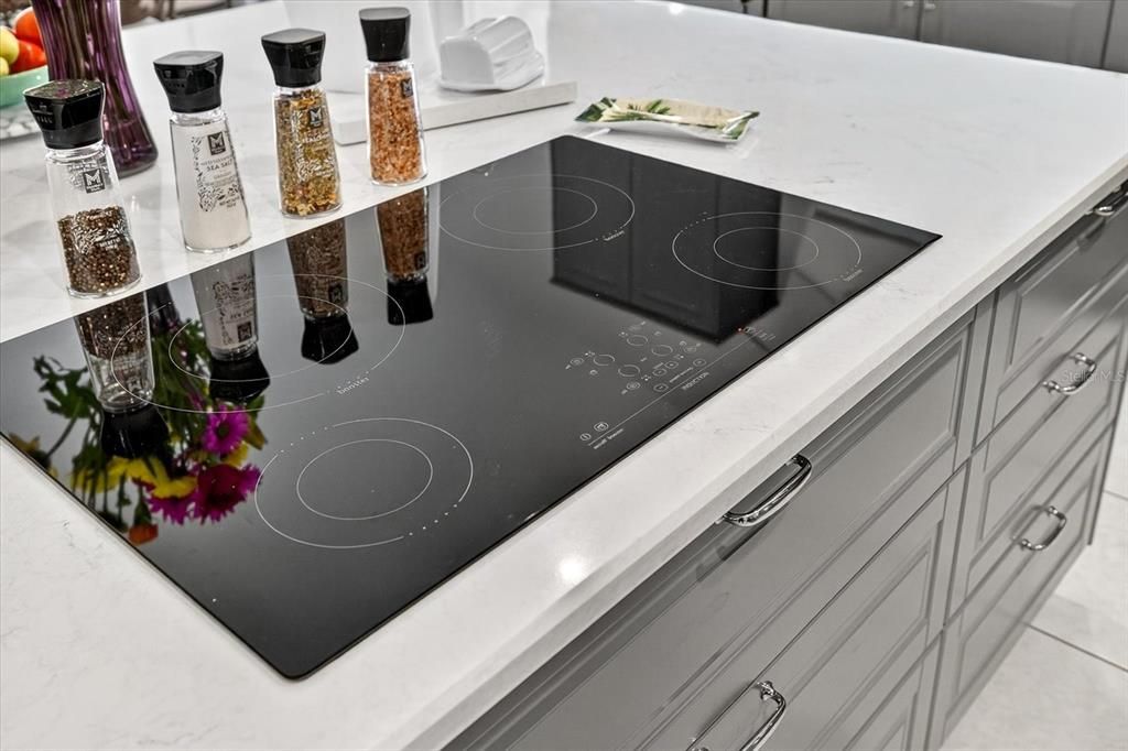 На продажу: $699,000 (3 спален, 2 ванн, 1986 Квадратных фут)