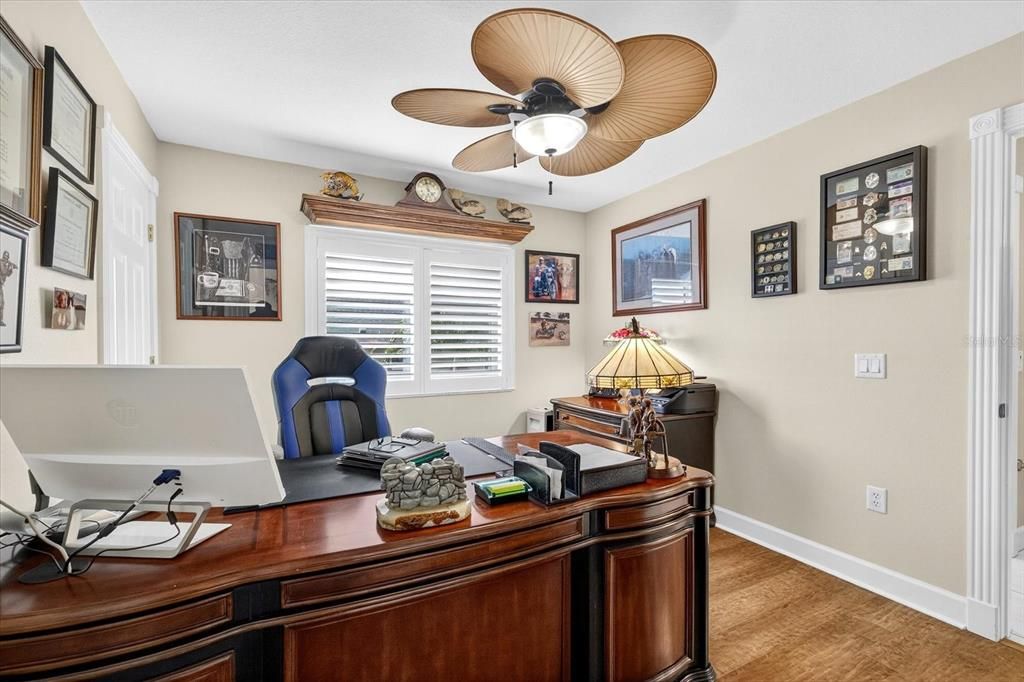 На продажу: $699,000 (3 спален, 2 ванн, 1986 Квадратных фут)