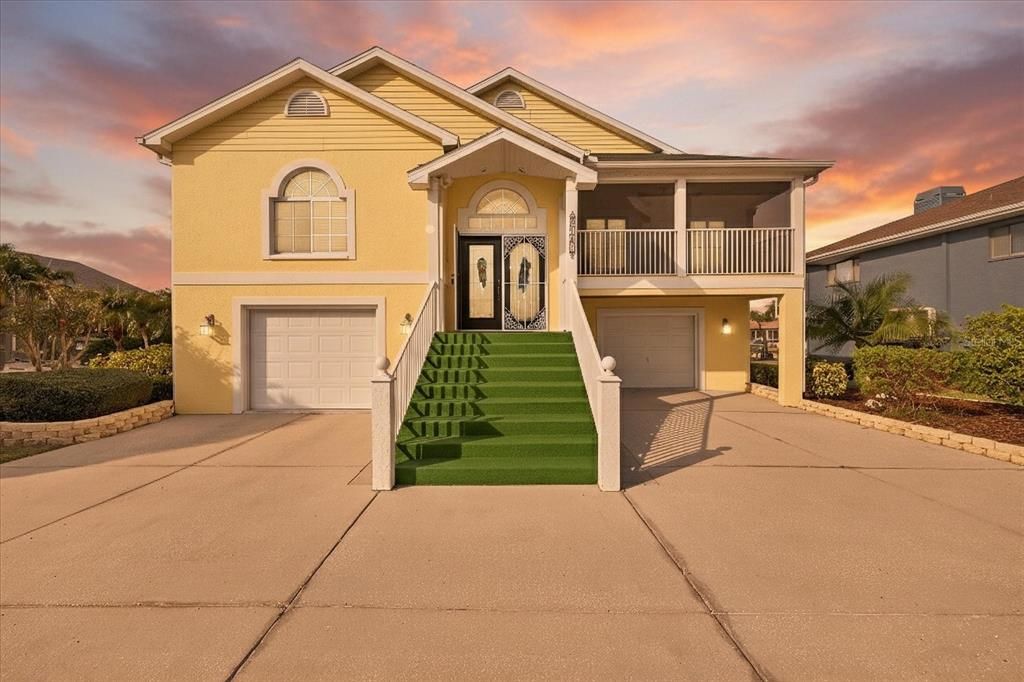 На продажу: $699,000 (3 спален, 2 ванн, 1986 Квадратных фут)