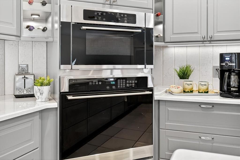 На продажу: $699,000 (3 спален, 2 ванн, 1986 Квадратных фут)