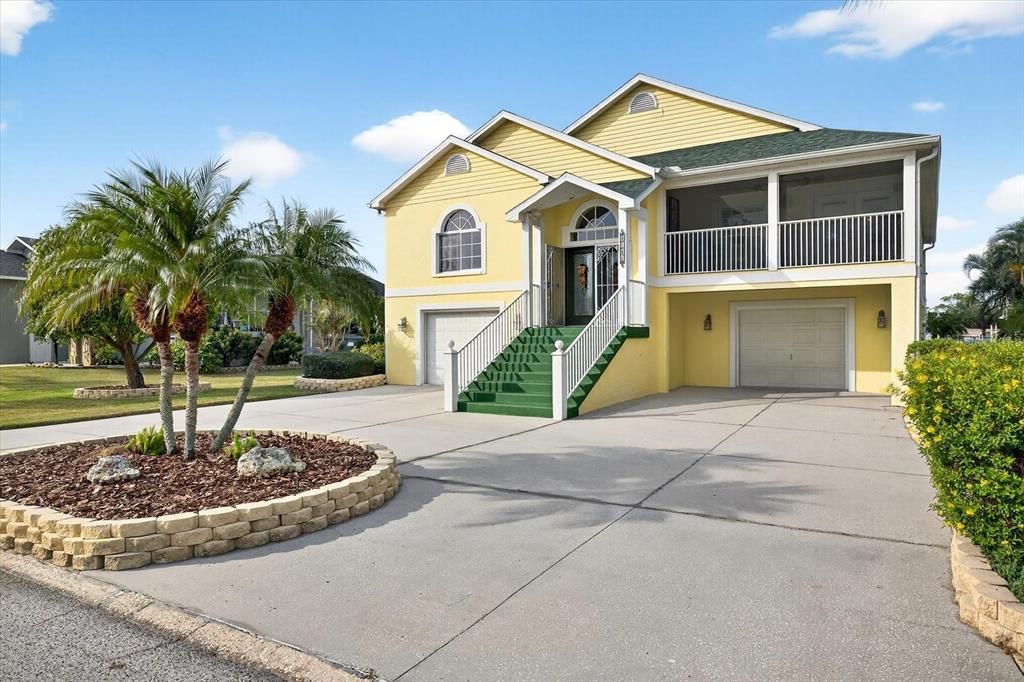 На продажу: $699,000 (3 спален, 2 ванн, 1986 Квадратных фут)