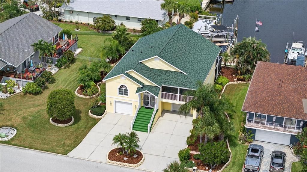 На продажу: $699,000 (3 спален, 2 ванн, 1986 Квадратных фут)